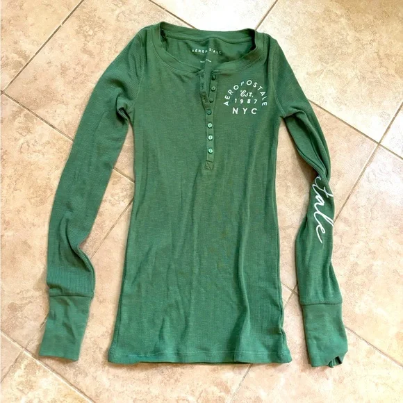 Aeropostale Green Fitted Button Down Shirt - Picture 1 of 4